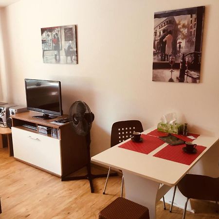 Apartman Na Pohodu 25 Apartment Lipno nad Vltavou Exterior photo